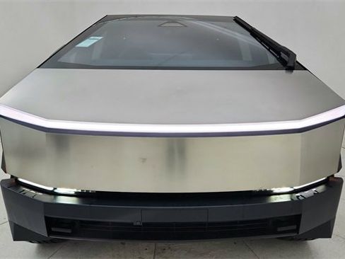 Used 2025 Tesla Cybertruck AWD Crew Cab image 13