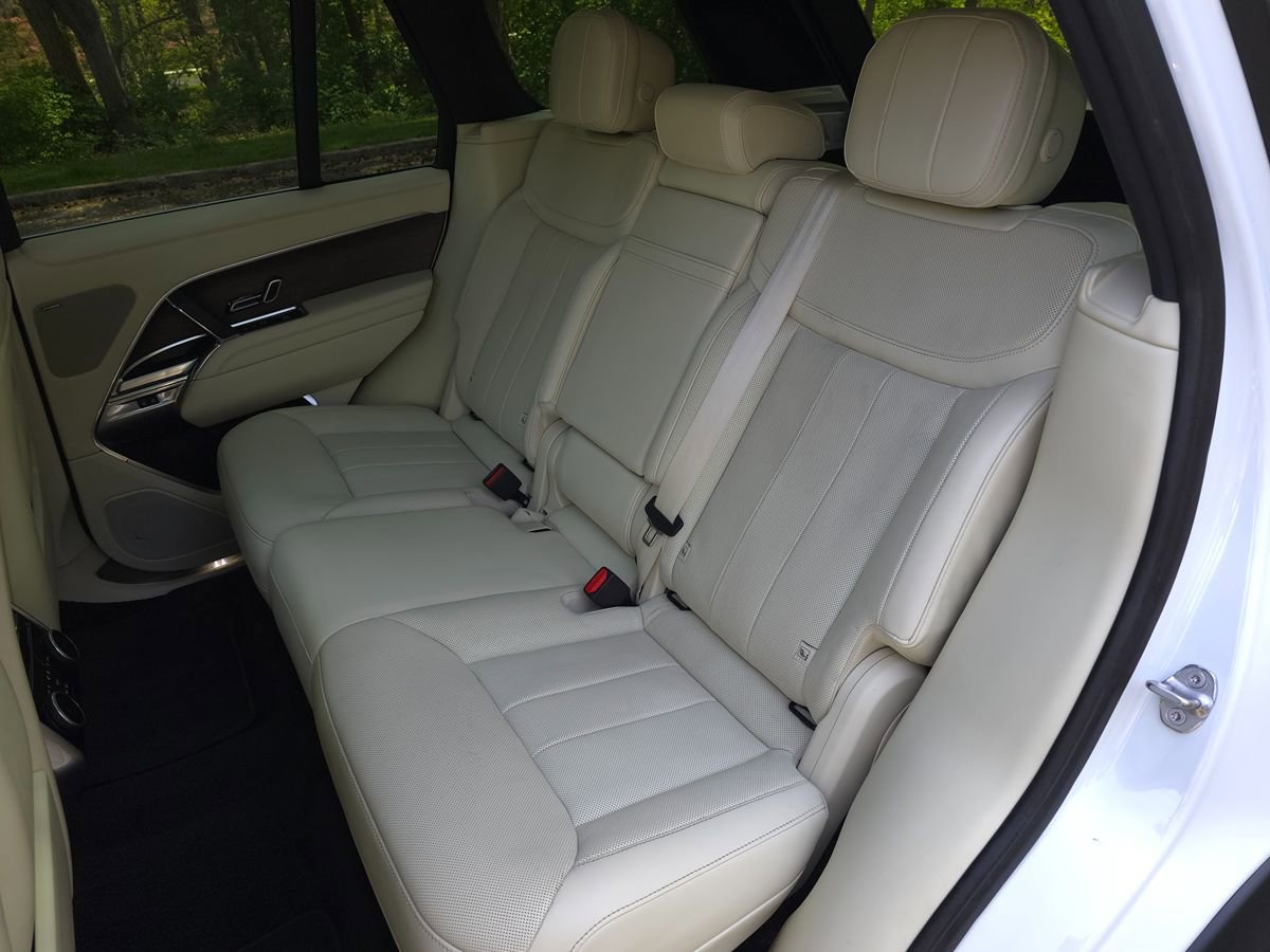 Used 2023 Land Rover Range Rover SE AWD/4WD image 15