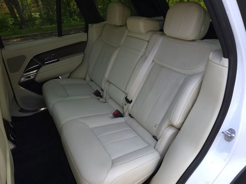 Used 2023 Land Rover Range Rover SE AWD/4WD image 15