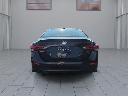 Used 2023 Nissan Sentra SR w/ Midnight Edition Package FWD image 8