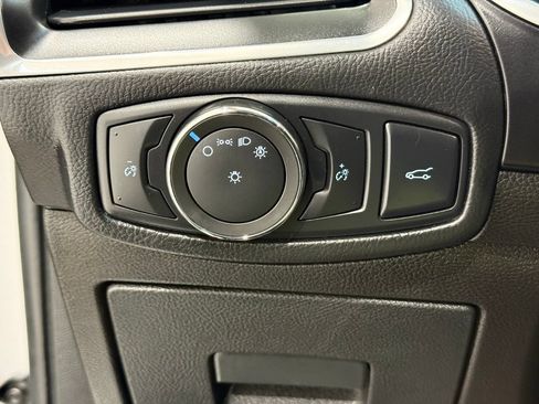 Used 2017 Ford Edge Titanium w/ Equipment Group 301A AWD/4WD image 33