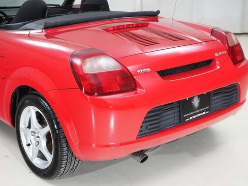 Used 2001 Toyota MR2 image 31