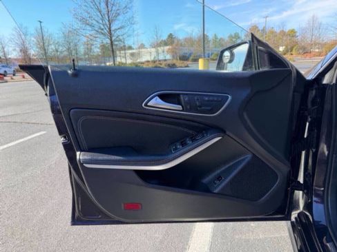 Used 2014 Mercedes-Benz CLA 250 4MATIC image 11