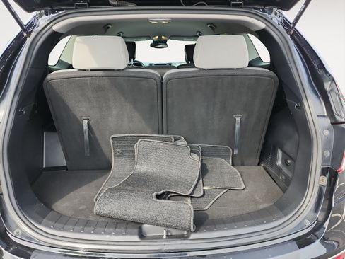 Used 2017 Hyundai Santa Fe SE AWD/4WD image 16