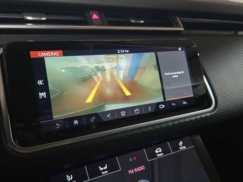 Used 2018 Land Rover Range Rover Velar S image 31
