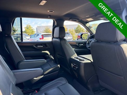 Used 2025 GMC Yukon Denali AWD/4WD image 12