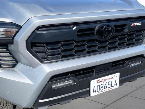 Certified 2026 Toyota Tacoma TRD Off-Road w/ TRD Off Road Upgrade Package AWD/4WD image 29