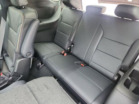 New 2026 Chevrolet Traverse High Country image 16