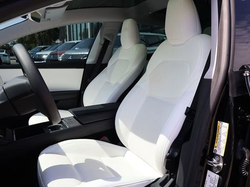 Used 2024 Tesla Model 3 Long Range AWD/4WD image 27