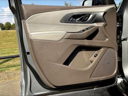 Used 2020 Chevrolet Traverse Premier w/ LPO, Floor Liner Package image 23