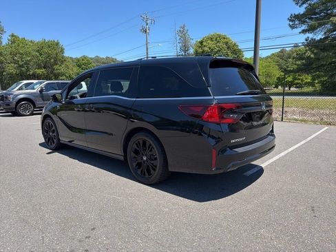 Used 2025 Honda Odyssey Sport-L image 11