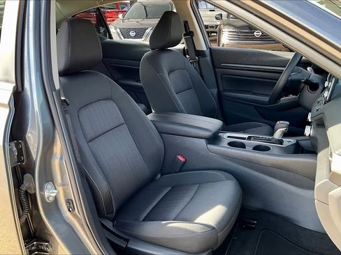 Certified 2024 Nissan Altima 2.5 S FWD image 8