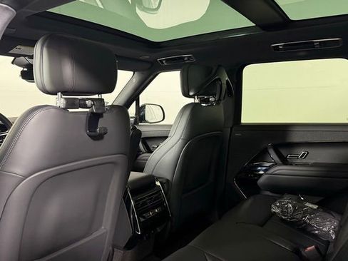 New 2025 Land Rover Range Rover Sport SE image 23