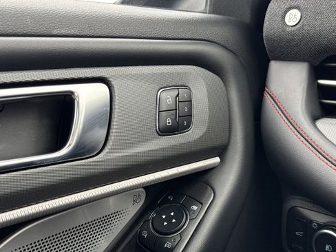 Used 2025 Ford Explorer ST image 21