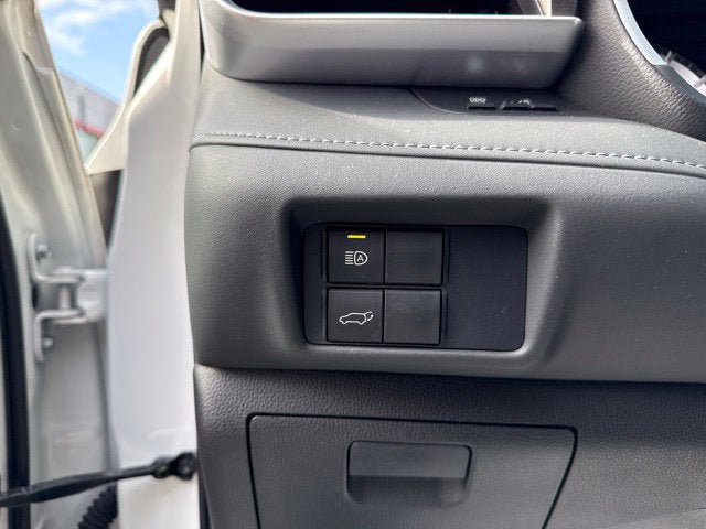 Used 2021 Toyota Highlander XLE AWD/4WD image 28