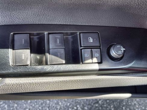 Used 2025 Toyota Camry XSE FWD image 15