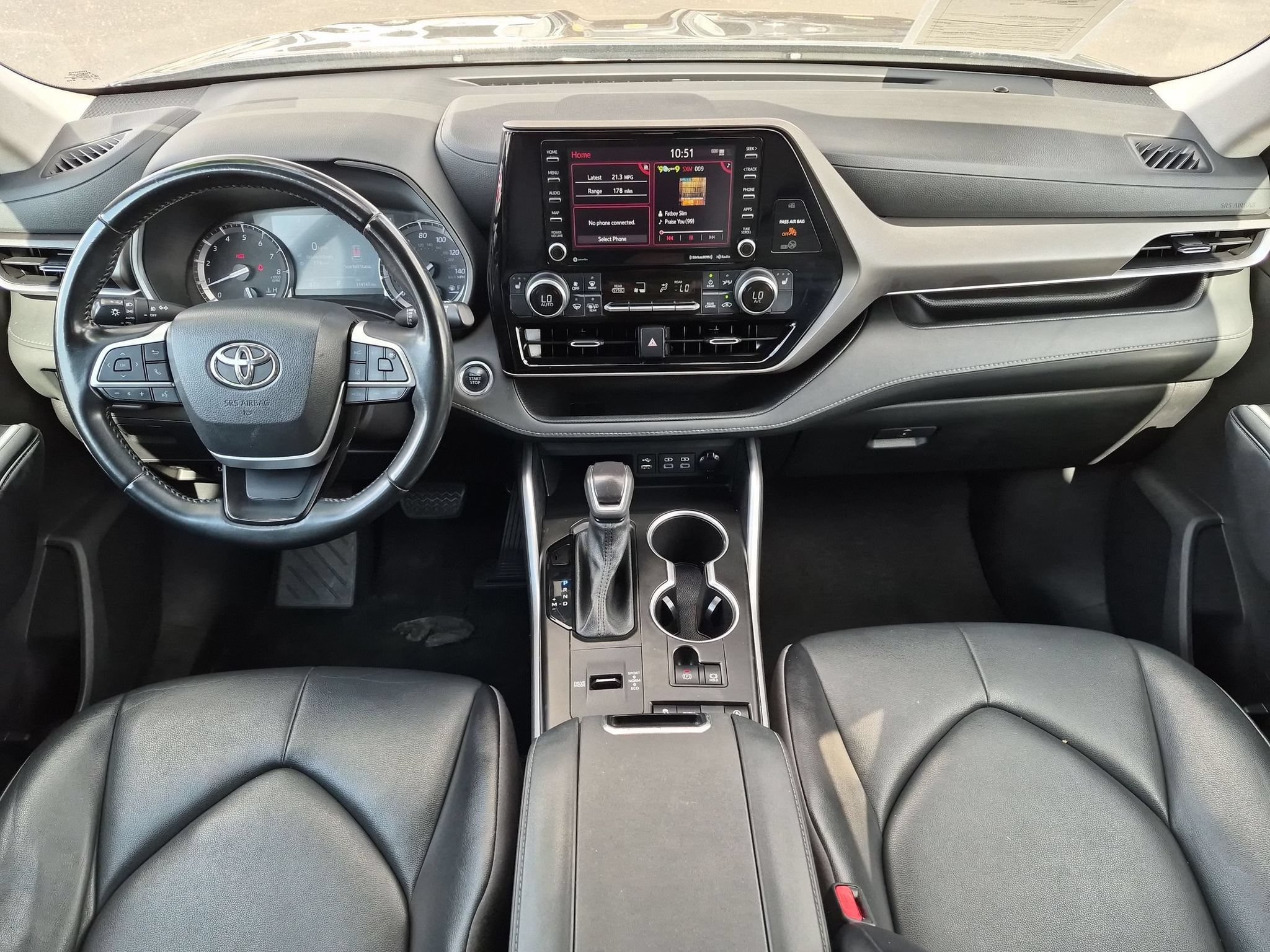 Used 2022 Toyota Highlander XLE FWD image 17