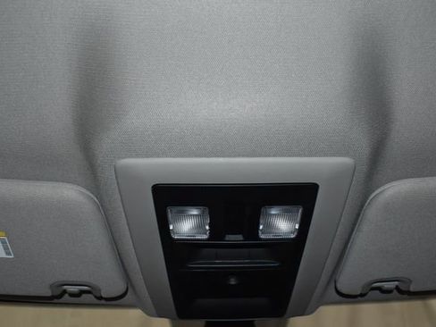 Used 2022 RAM 1500 Classic SLT image 20