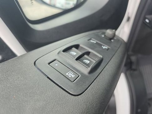 Used 2024 RAM ProMaster 2500 w/ Convenience Group FWD image 16