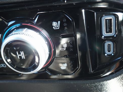 Used 2024 GMC Sierra 1500 SLT w/ SLT Premium Plus Package image 12