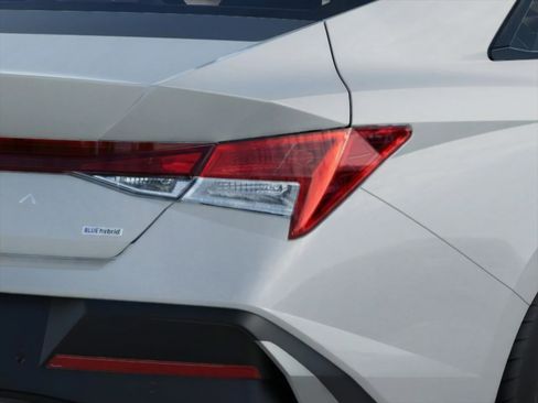 New 2026 Hyundai Elantra Blue image 10