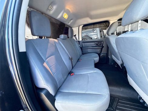 Used 2018 RAM 1500 Express image 31