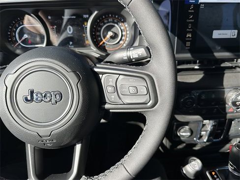 New 2025 Jeep Gladiator Sport image 36