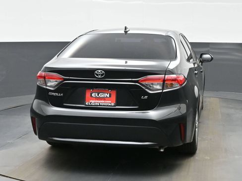 Used 2021 Toyota Corolla LE image 5
