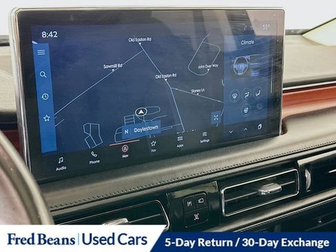 Certified 2022 Lincoln Nautilus Reserve w/ Equipment Group 201A image 15