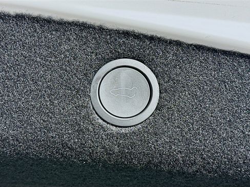 Used 2025 Tesla Model 3 Long Range image 30