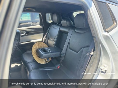 Used 2025 Jeep Compass Limited AWD/4WD image 12