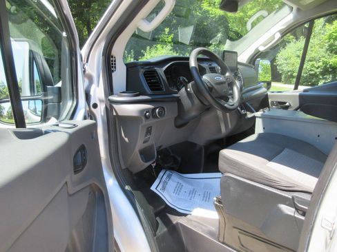 Used 2021 Ford Transit 250 Low Roof AWD image 28