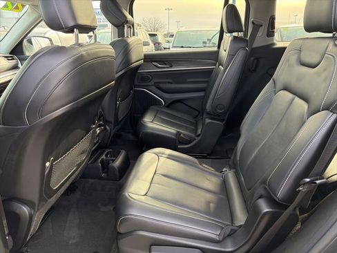 Used 2022 Jeep Grand Cherokee L Limited image 13