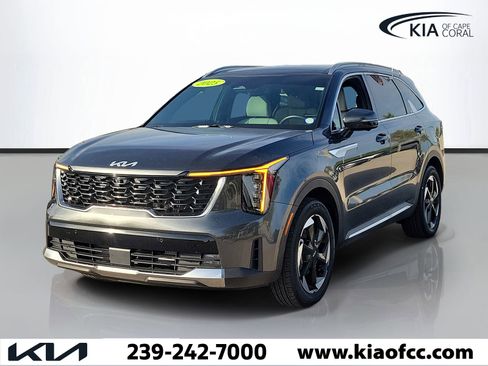 Used 2025 Kia Sorento SX Prestige AWD/4WD image 3