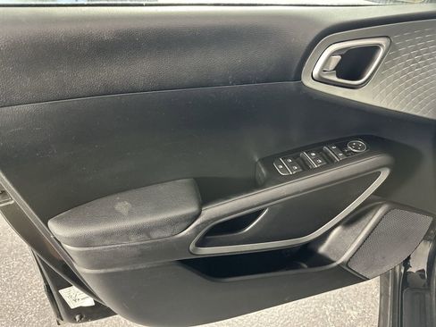 Used 2022 Kia Soul LX w/ Technology Package image 29