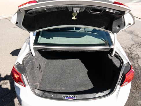 Used 2015 Chevrolet Impala LT w/ Convenience Package image 44