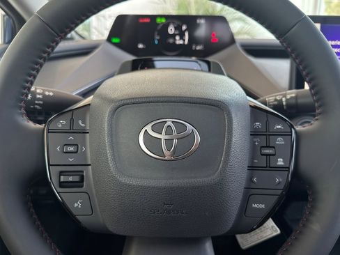 Certified 2025 Toyota Prius Plug-In Hybrid image 27