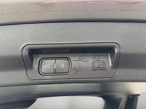 Used 2025 Ford Explorer ST-Line w/ ST-Line Street Pack AWD/4WD image 14