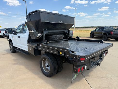 Used 2022 Ford F350 XL w/ Power Equipment Group AWD/4WD image 5