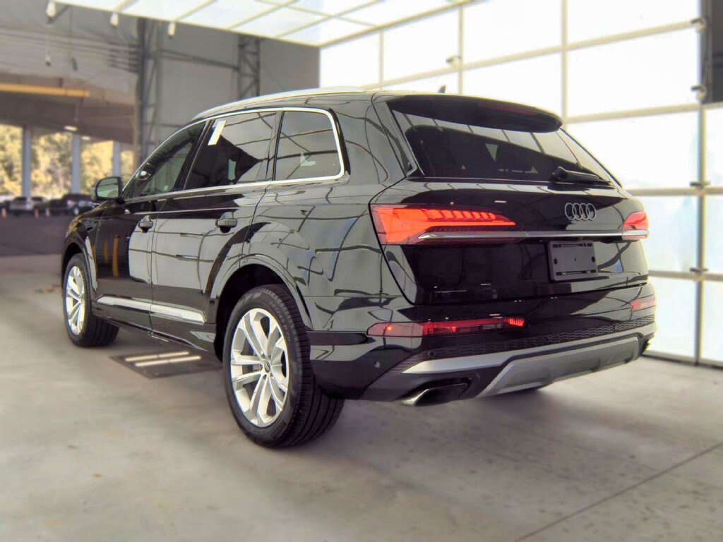 Used 2025 Audi Q7 3.0T Premium Plus AWD/4WD image 5