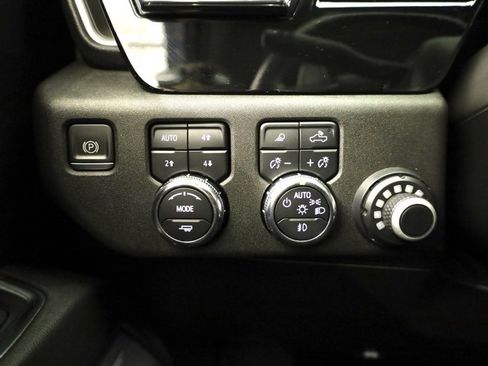 Used 2023 GMC Sierra 1500 SLT w/ SLT Premium Package image 28