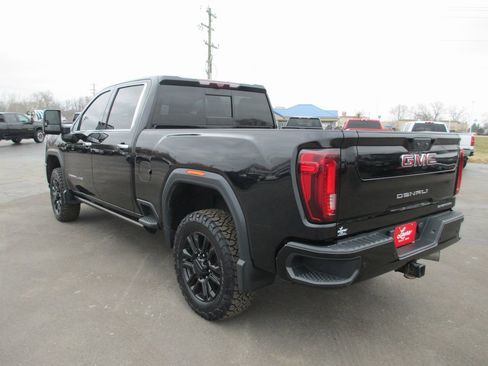 Certified 2021 GMC Sierra 2500 Denali w/ Denali Black Diamond Edition image 9