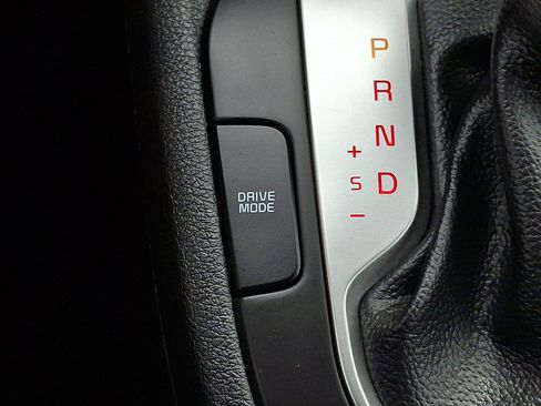 Used 2024 Kia Forte LXS w/ LXS Technology Package FWD image 23