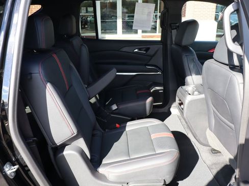 Used 2024 Chevrolet Traverse RS w/ LPO, Floor Liner Package image 53