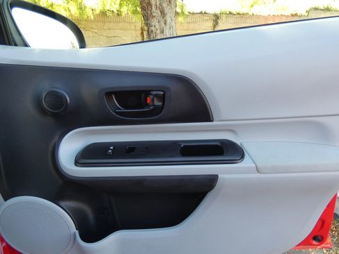 Used 2014 Toyota Prius C One image 29