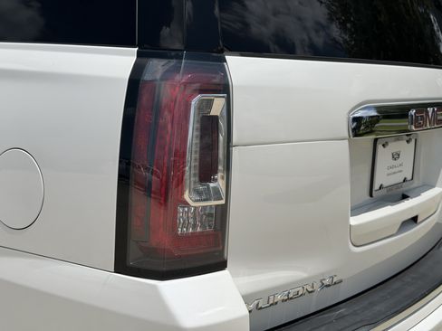 Used 2020 GMC Yukon XL Denali w/ Open Road Package AWD/4WD image 8