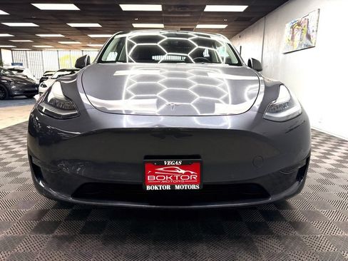 Used 2021 Tesla Model Y Long Range AWD/4WD image 4