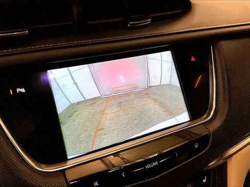 Used 2018 Cadillac XT5 Luxury w/ Driver Awareness Package AWD/4WD image 21