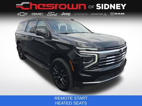 Used 2026 Chevrolet Suburban LT w/ Comfort Package AWD/4WD image 3