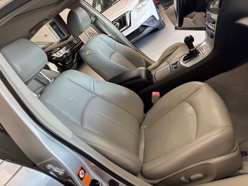 Used 2009 INFINITI G37 Journey w/ Premium Pkg image 24